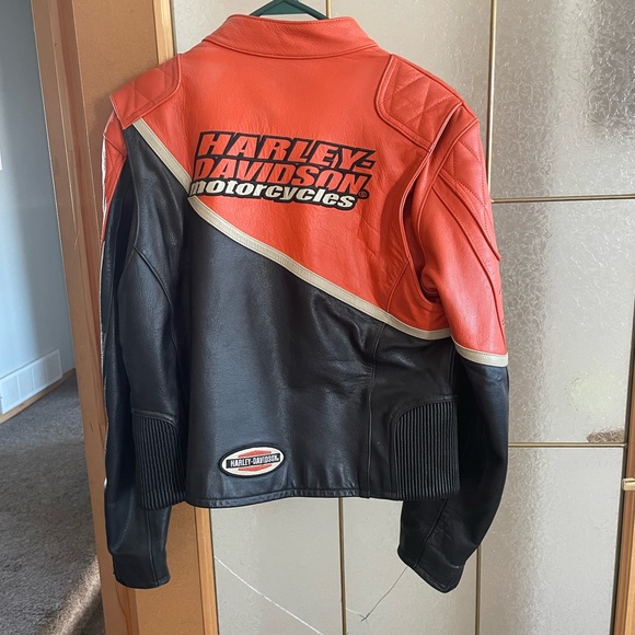 Harley Davidson genuine leather motorcycle jacket - Picture 3 of 5